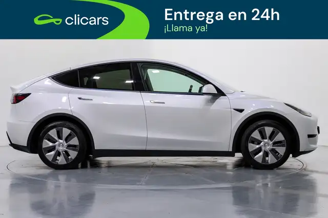 Tesla Model Y view 7