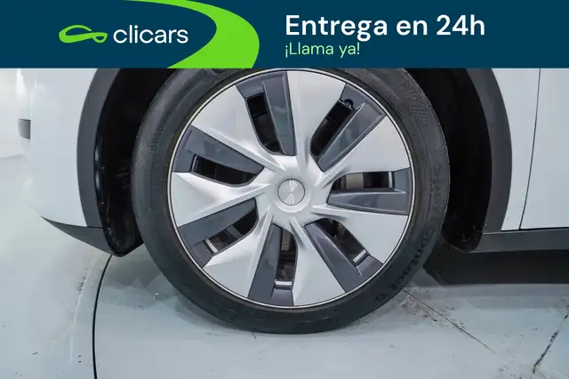 Tesla Model Y view 11