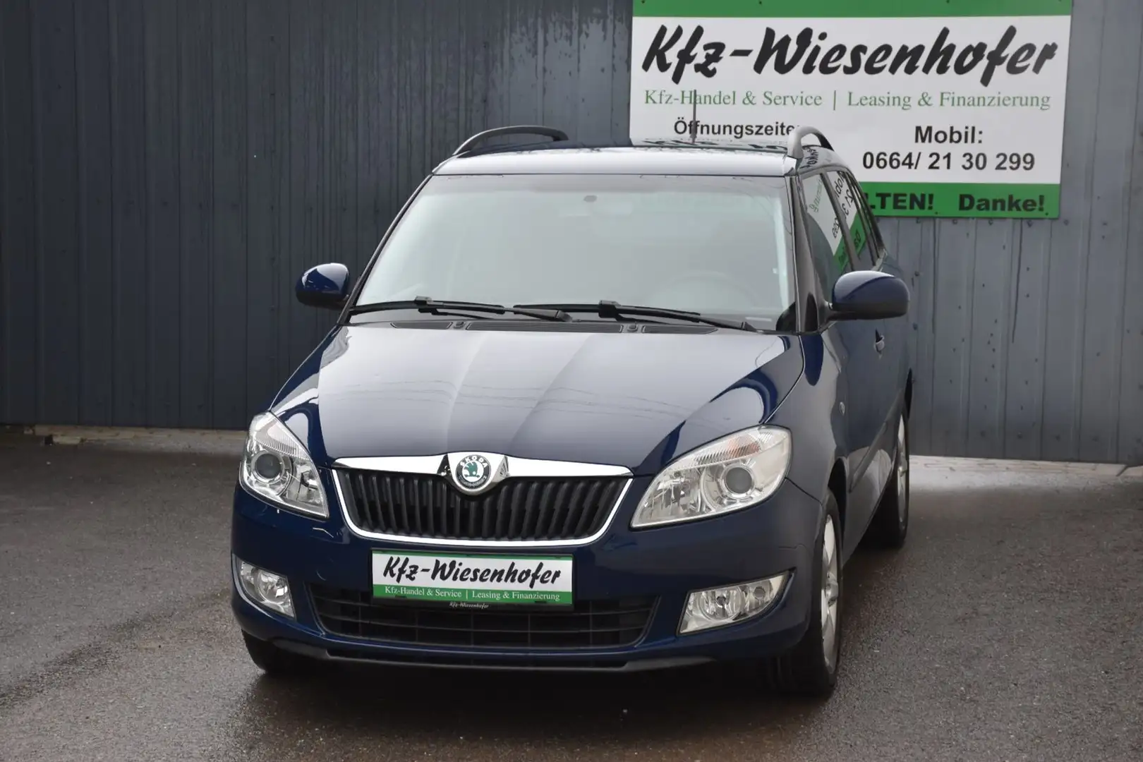 Skoda Fabia 1.2 Family / Service & Pickerl NEU / Blau - 2
