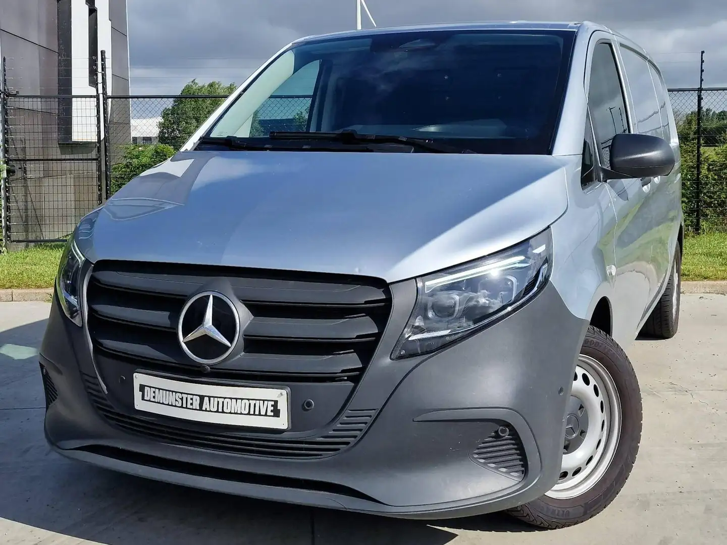 MERCEDES-BENZ Vito