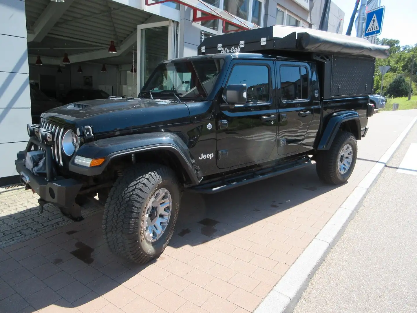 Jeep Gladiator 3.0CRD Overland Alu-Cab Canopy Camper Schwarz - 2