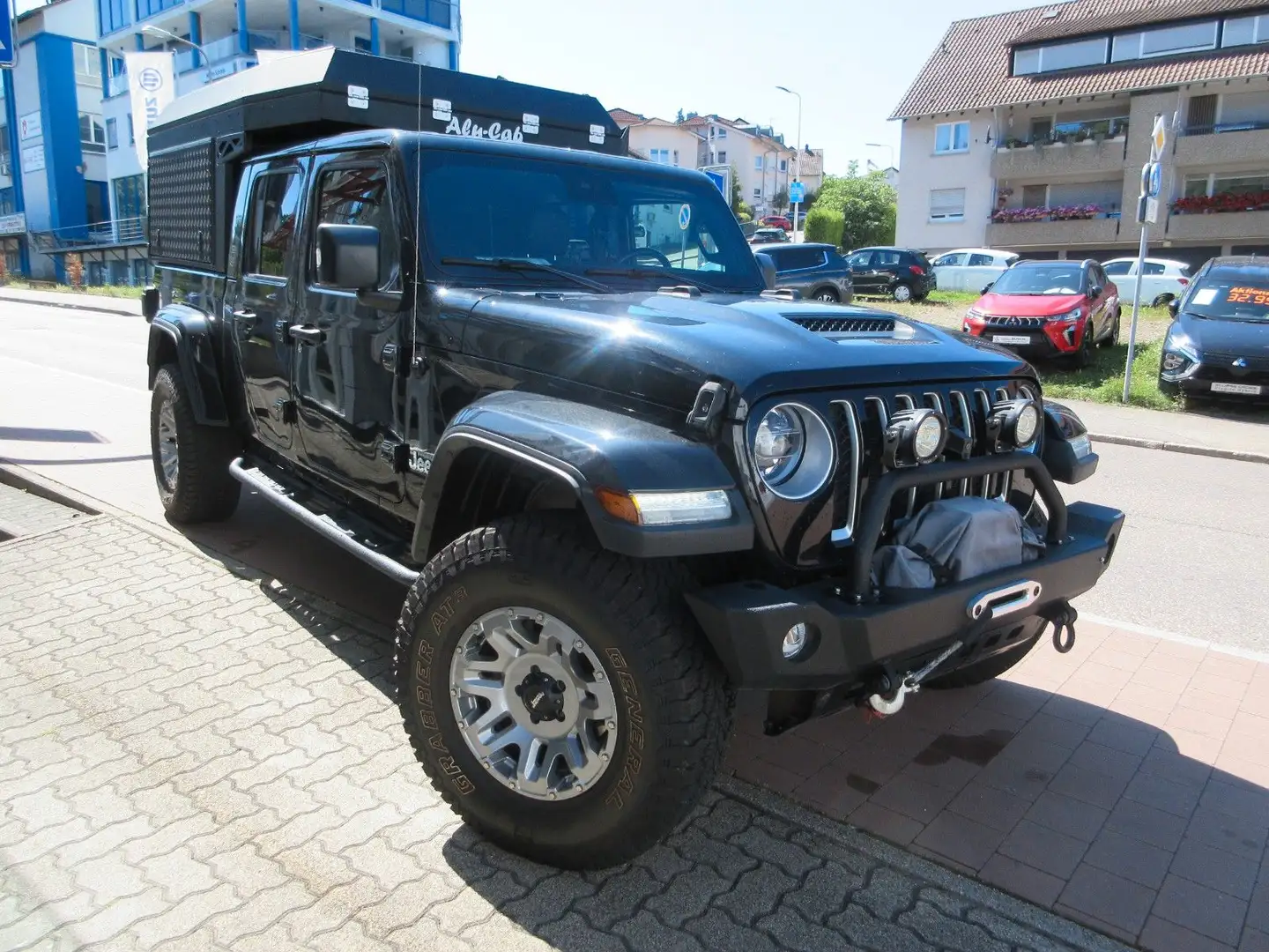 Jeep Gladiator 3.0CRD Overland Alu-Cab Canopy Camper Schwarz - 1
