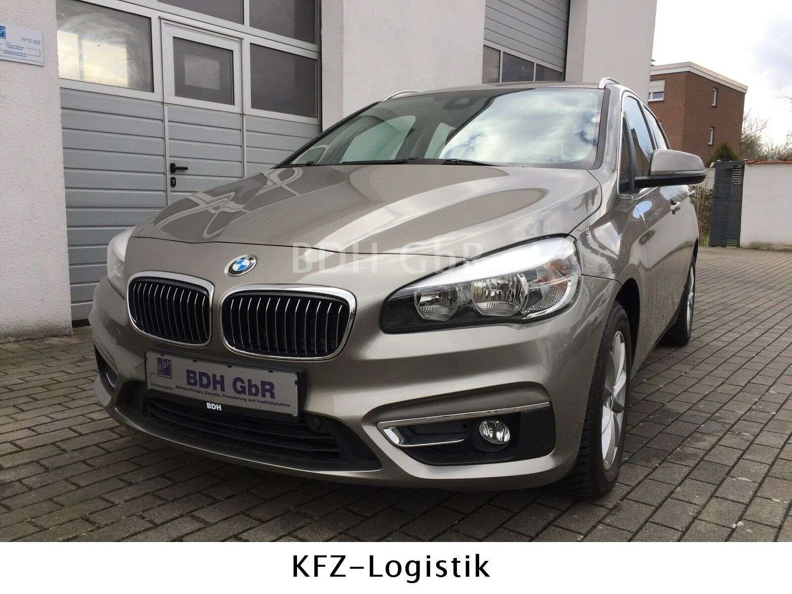 BMW 218