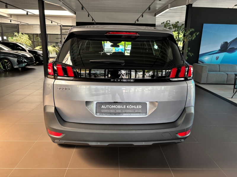Peugeot 5008 Active Pack PureTech KAMERA DAB SITZHZG — photo 4