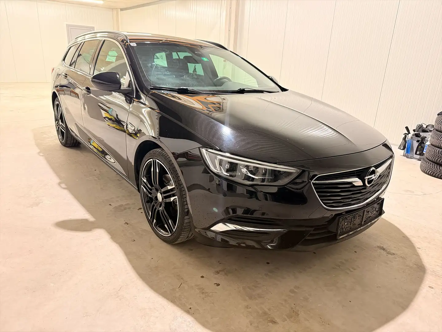 Opel Insignia Edition Schwarz - 1