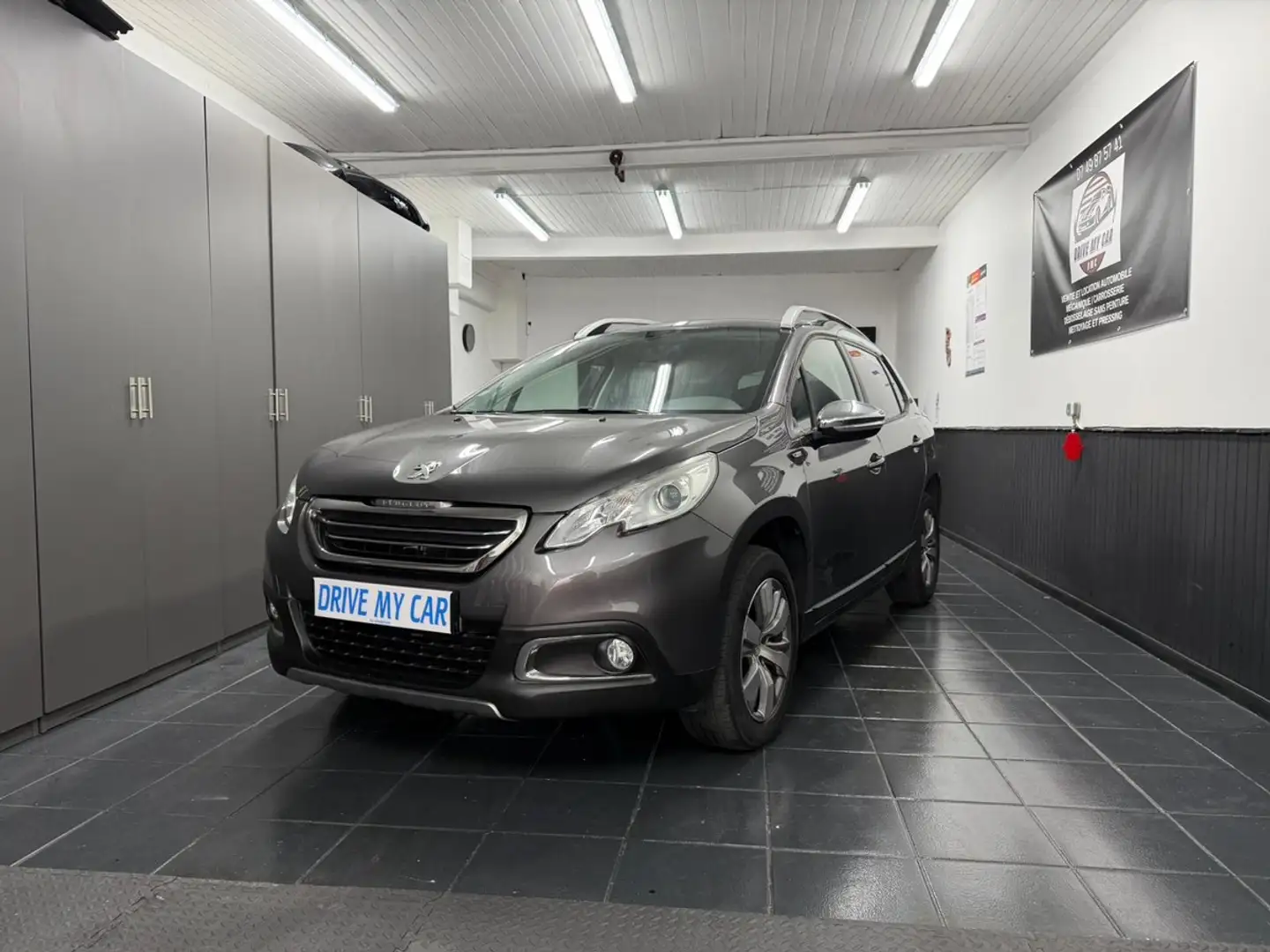 Peugeot 2008 1.2 VTi 82Ch Style - 53 000 Kms Gris - 1