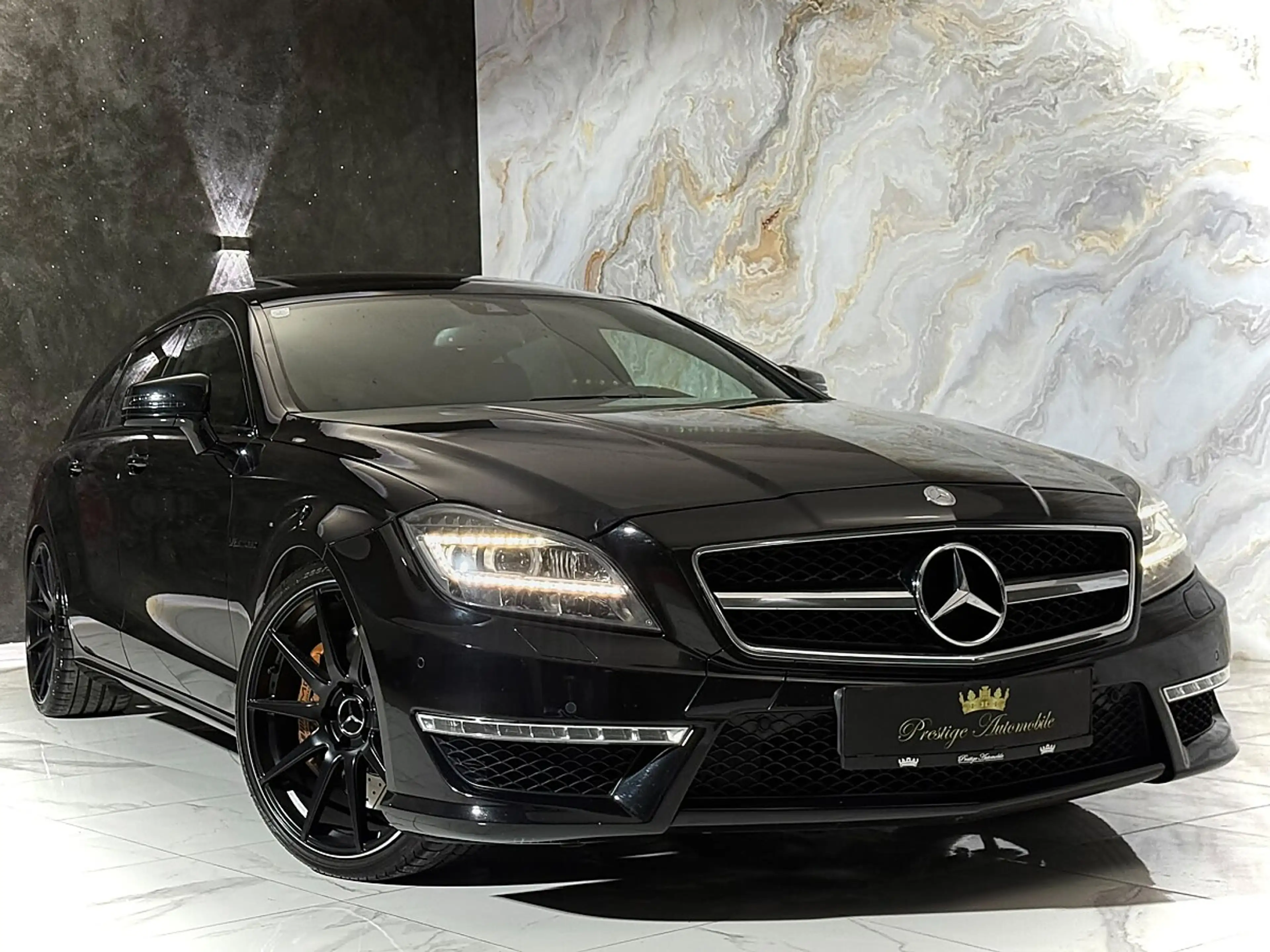 Mercedes-Benz CLS 63 AMG Shooting Brake 4MATIC * DESIGNO * BANG OLUFSEN ... — photo 2