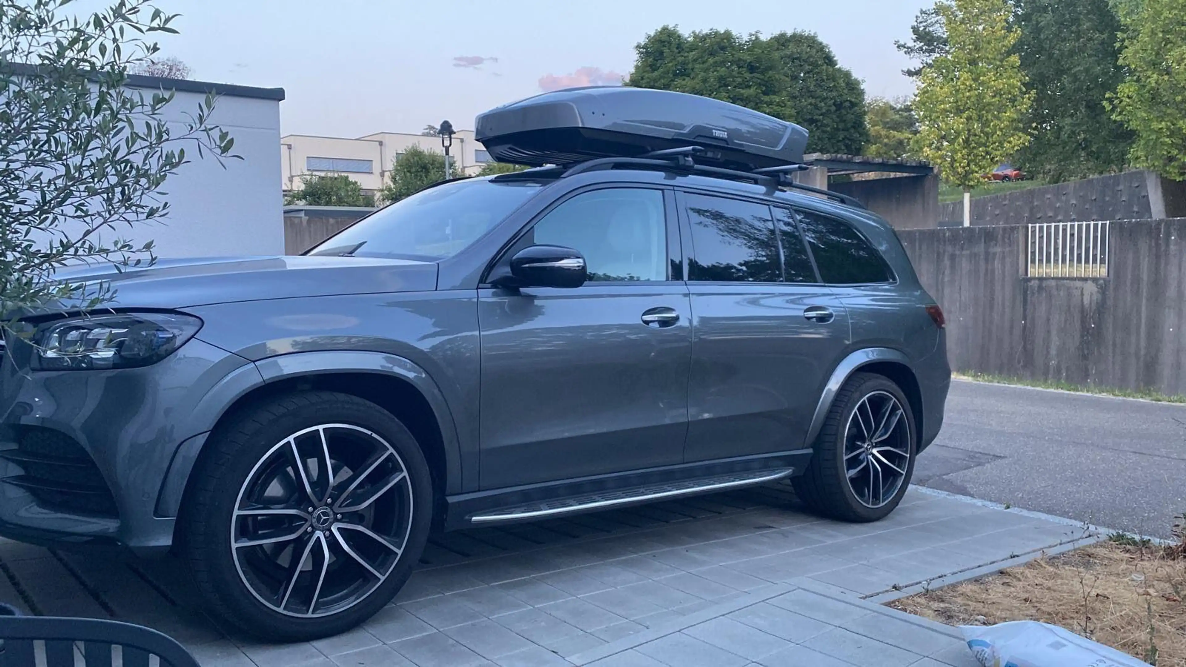 Mercedes-Benz GLS 580 4Matic*VOLL*AMG*SCHECKHEFT*Pano*Thule* — photo 2