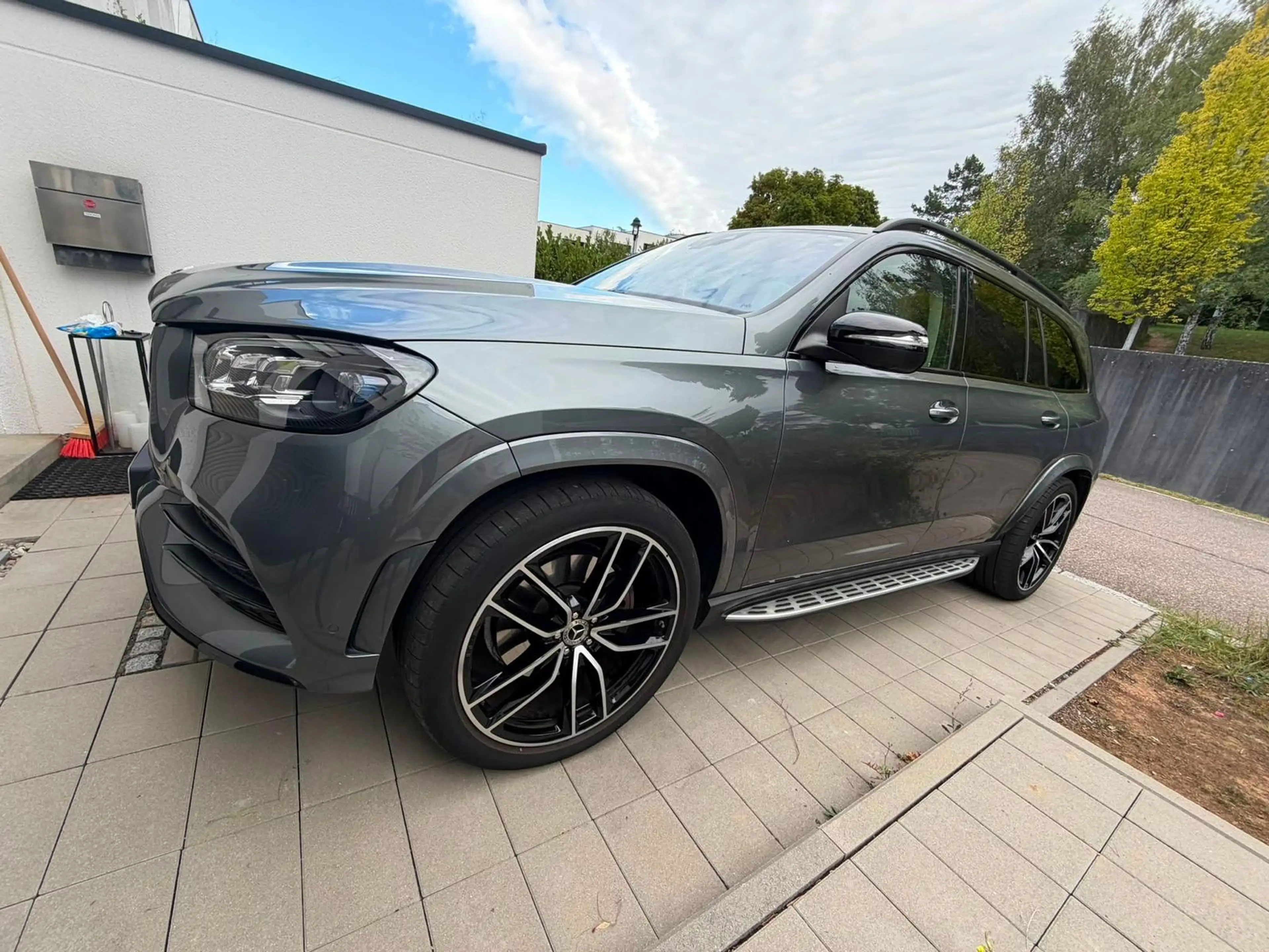 Mercedes-Benz GLS 580 4Matic*VOLL*AMG*SCHECKHEFT*Pano*Thule* — photo 3