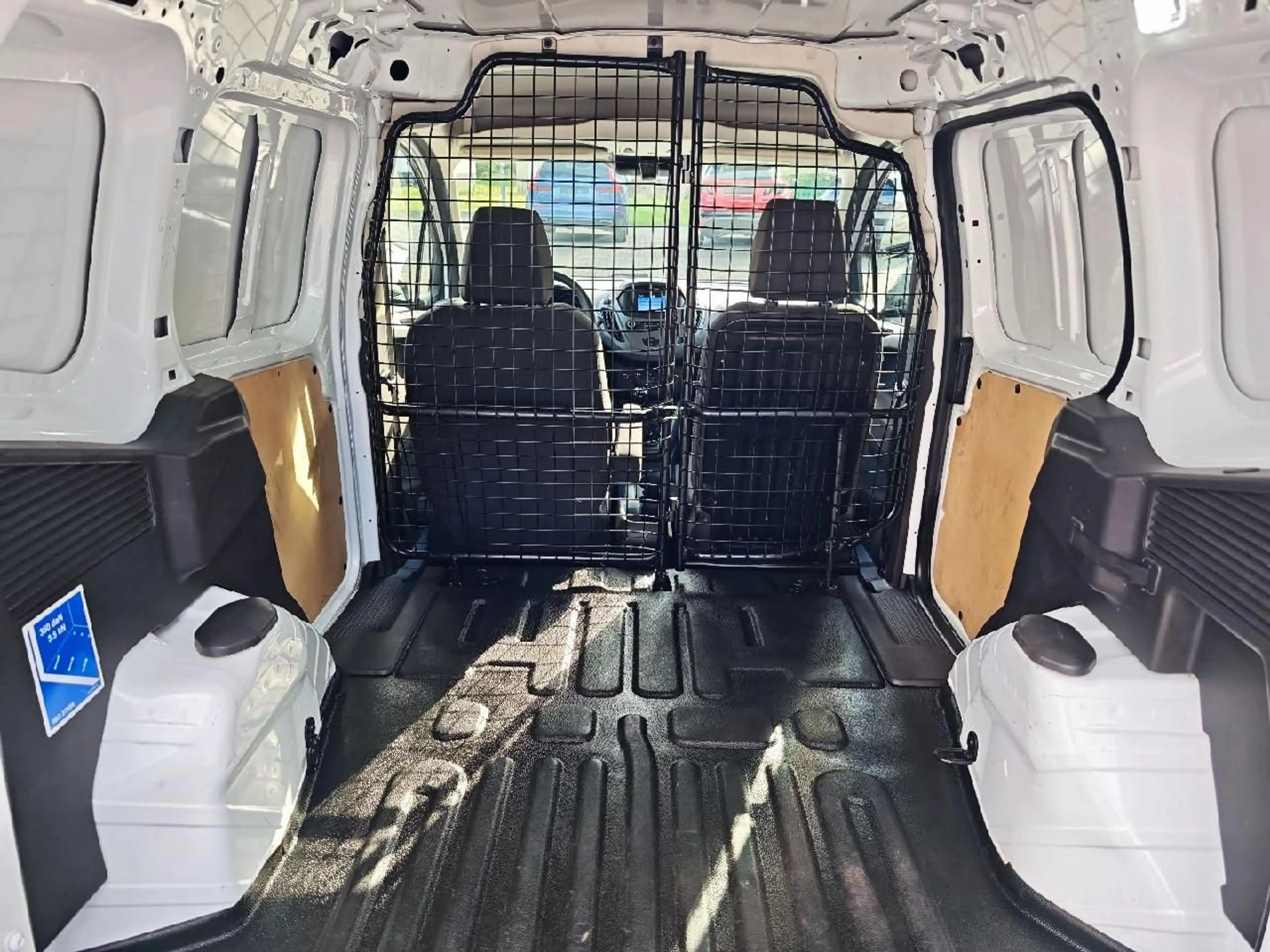 Ford Transit Courier Trend — photo 6