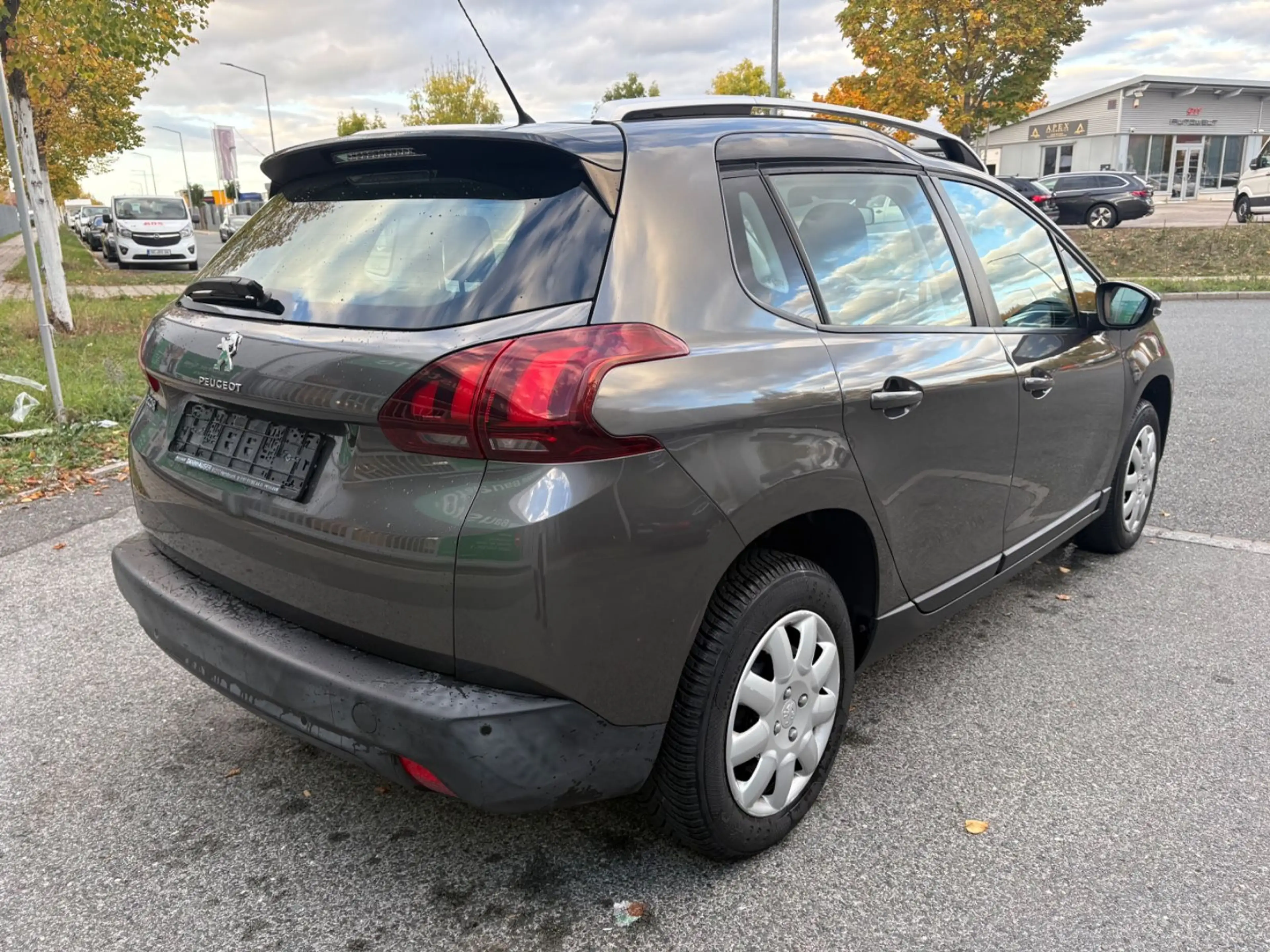 Peugeot 2008 Active*NAVI*KLIMA*PDC*TÜVNEU* — photo 6