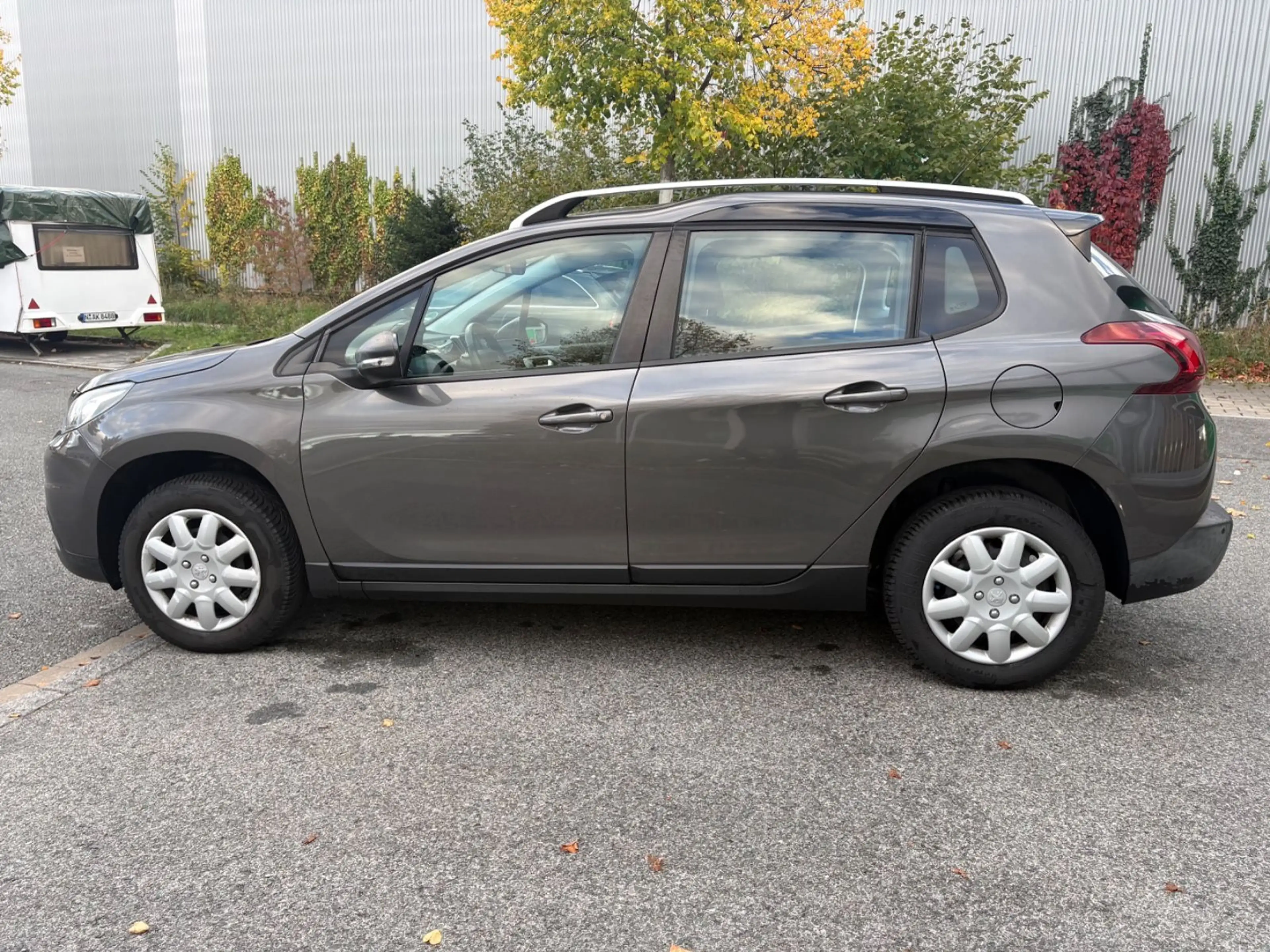 Peugeot 2008 Active*NAVI*KLIMA*PDC*TÜVNEU* — photo 5