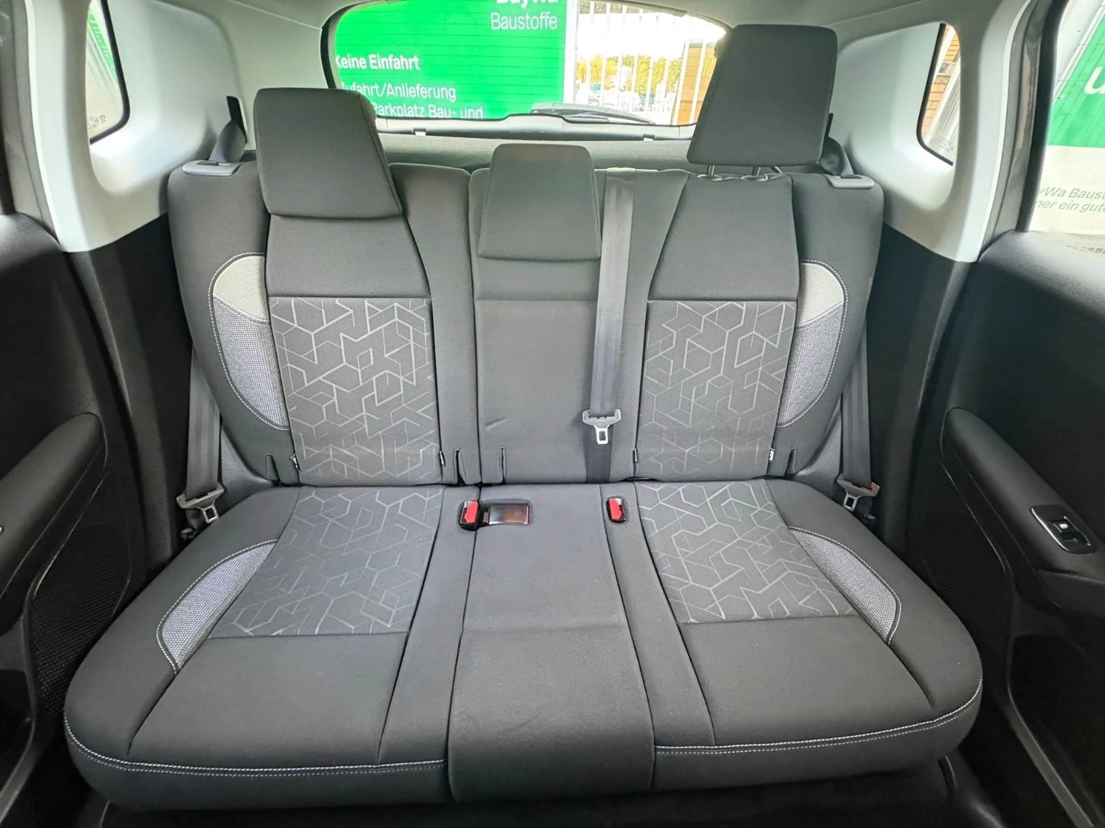 Peugeot 2008 Active*NAVI*KLIMA*PDC*TÜVNEU* — photo 14