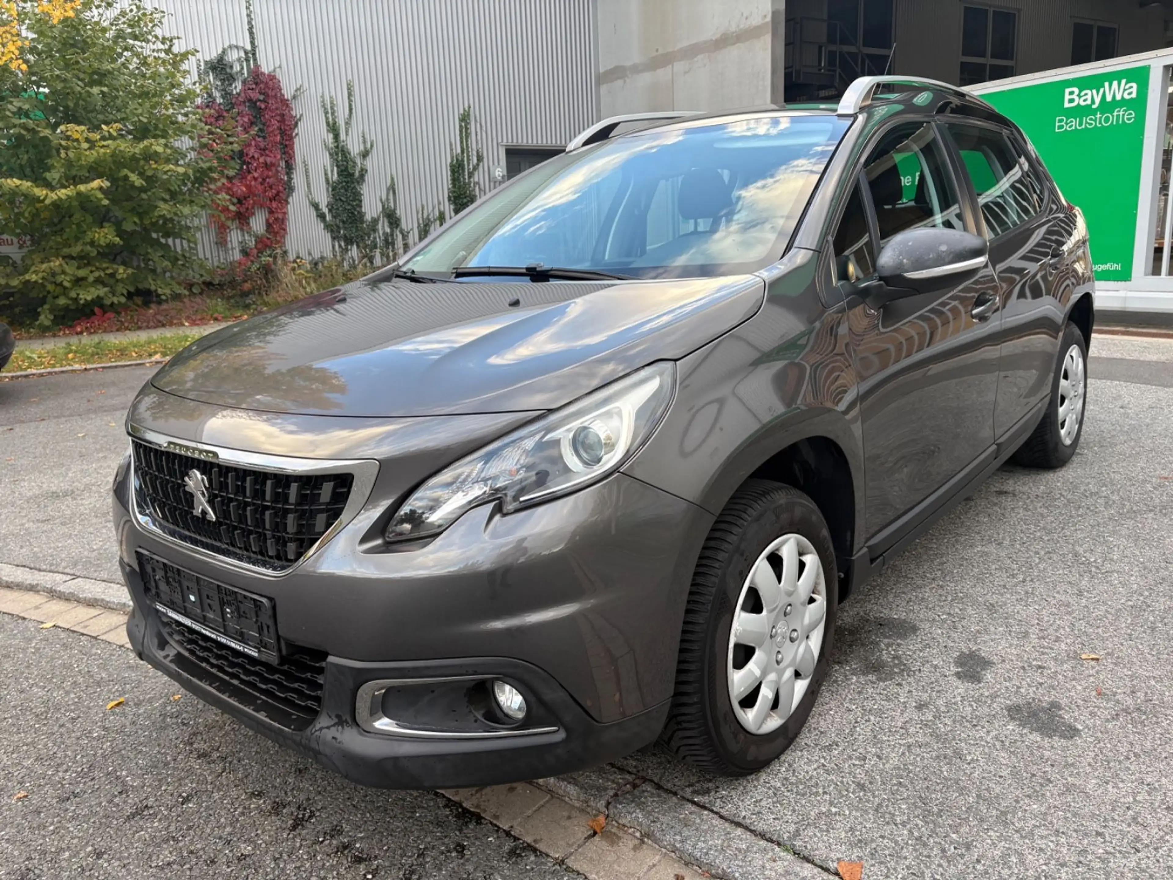 Peugeot 2008 Active*NAVI*KLIMA*PDC*TÜVNEU*