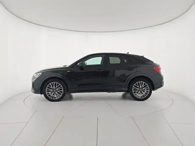 Audi Q3 view 2