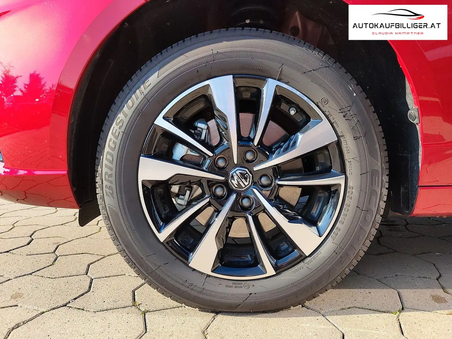 MG MG5 Comfort 5 61kWh Long Range Roşu - 2