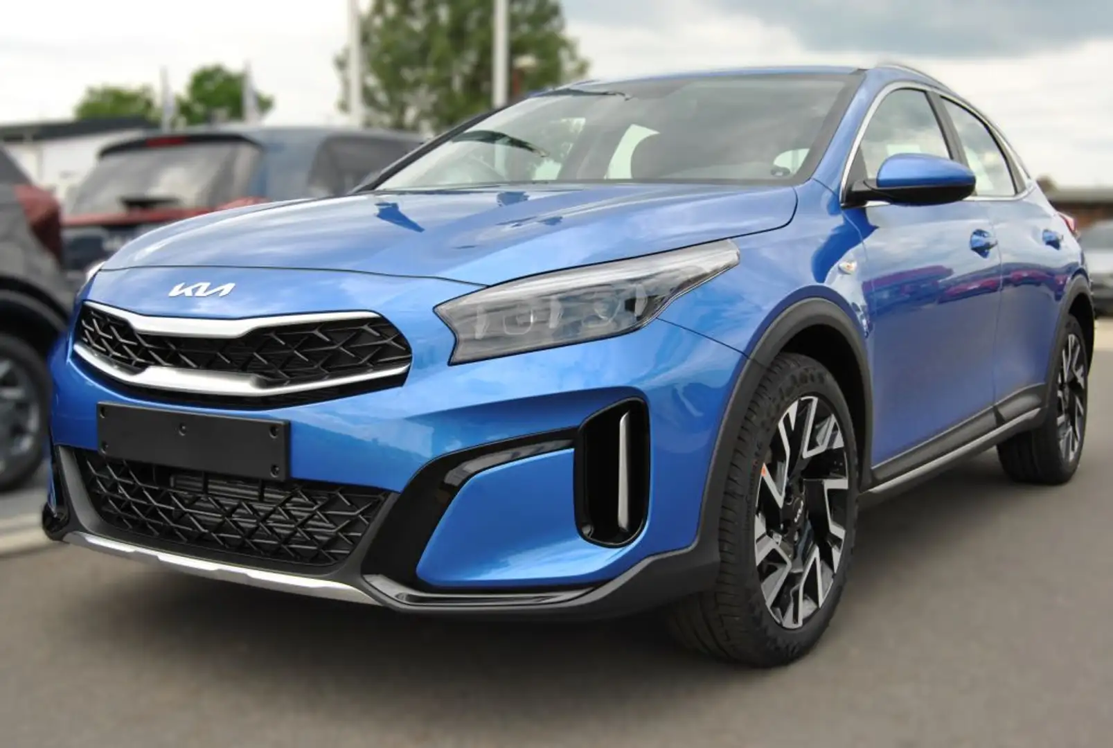 Kia XCeed 1.0 T-GDI VISION UVP 31.009 EUR Blau - 1