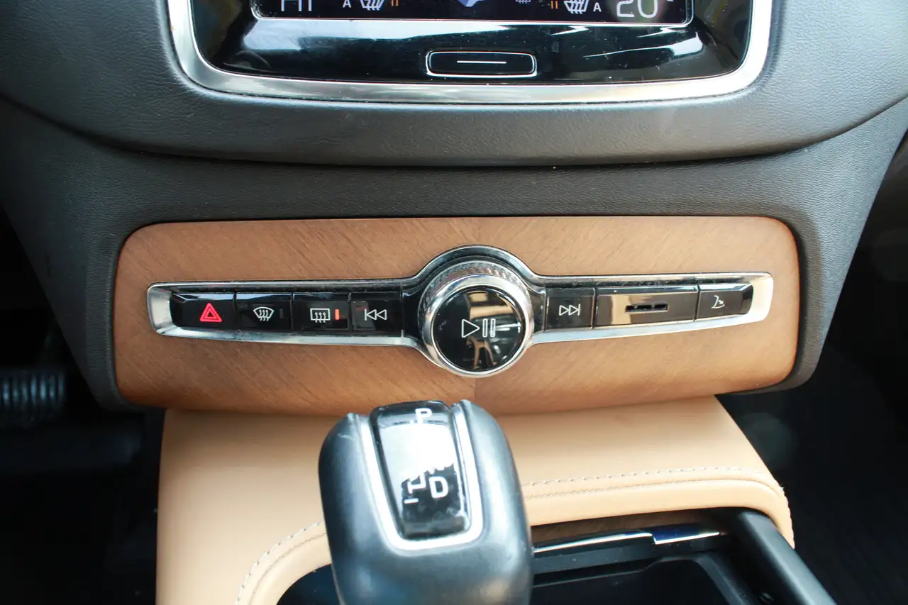 Volvo XC90 снимка Volvo XC90