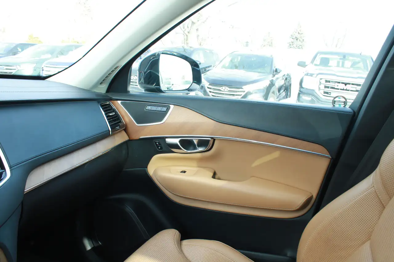 Volvo XC90 снимка Volvo XC90