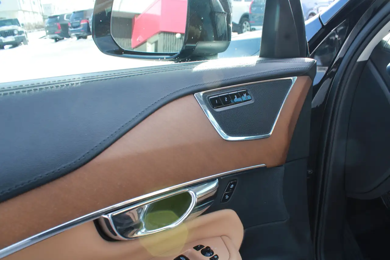 Volvo XC90 снимка Volvo XC90