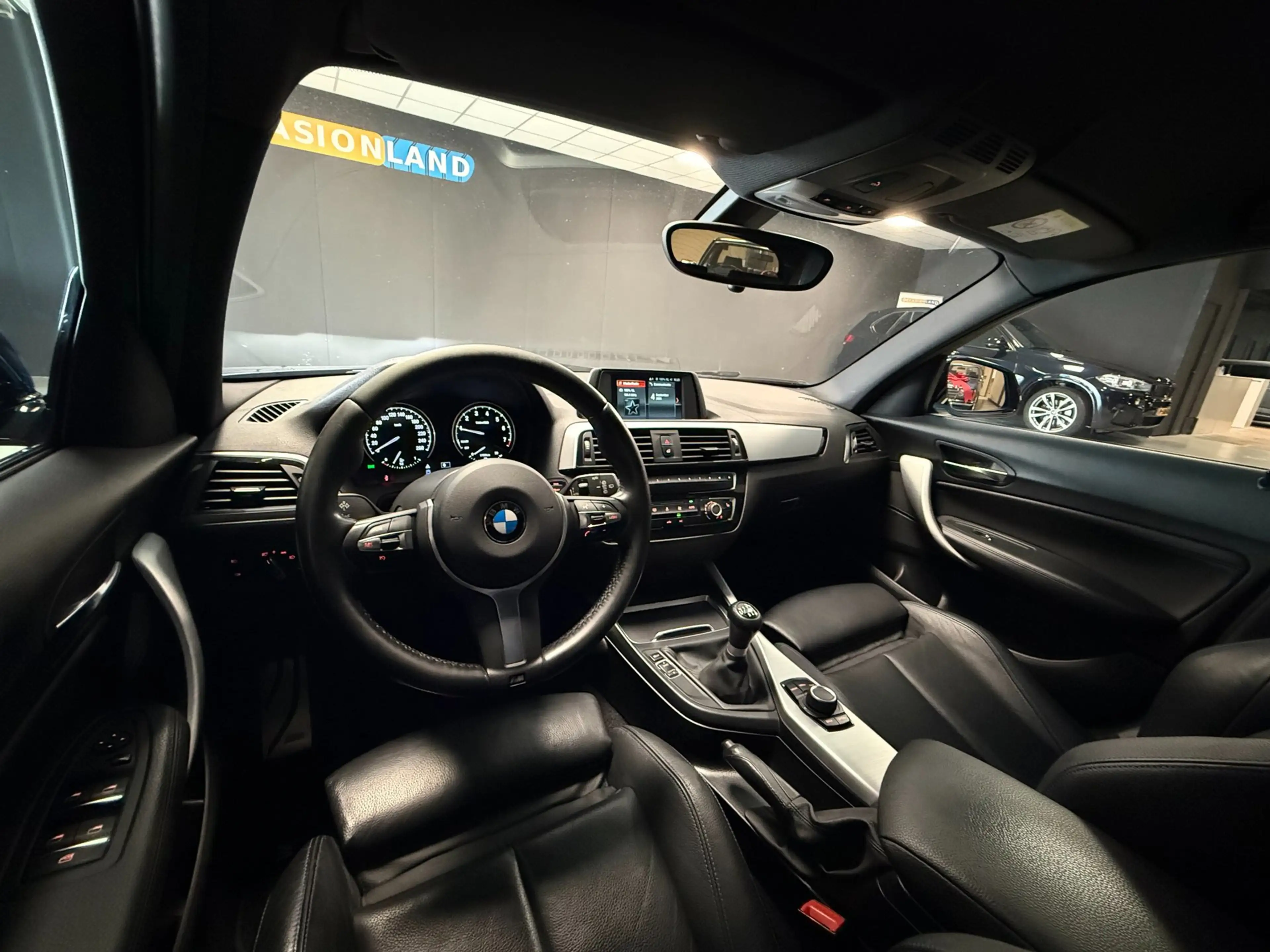 BMW 118 1-serie 118i Edition M Sport Shadow High Executive — photo 9