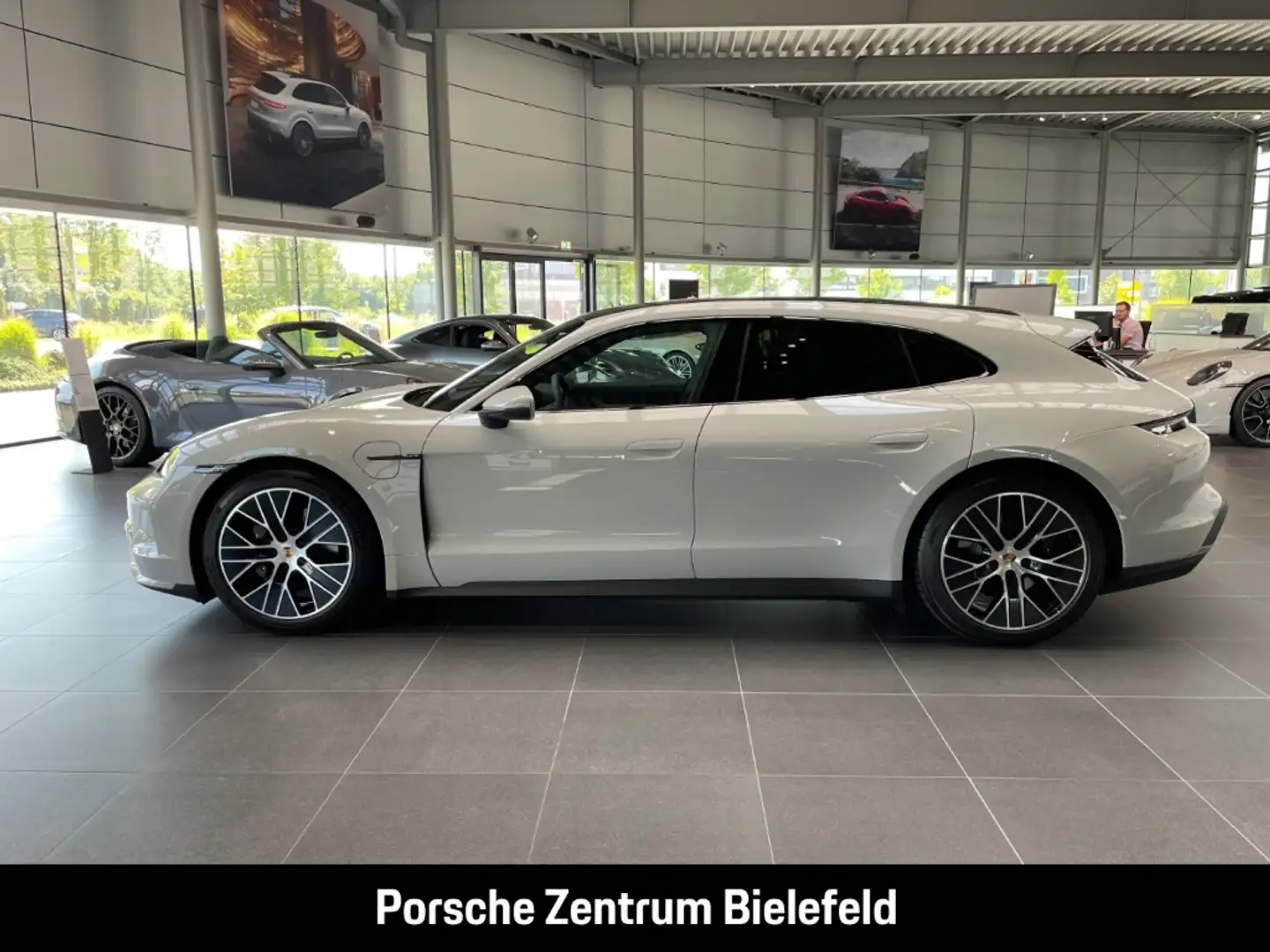Porsche Taycan Sport Turismo BOSE Head-Up Surround-View Schwarz - 2
