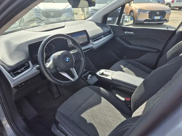 BMW 2 Series view 6