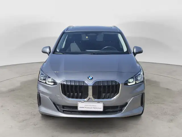 BMW 2 Series view 2