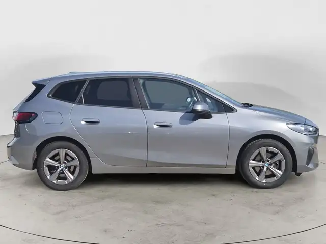BMW 2 Series view 5