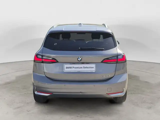 BMW 2 Series view 3