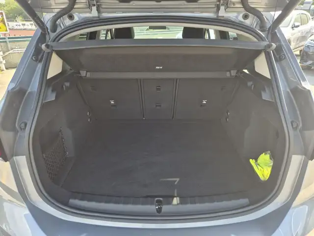 BMW 2 Series view 12