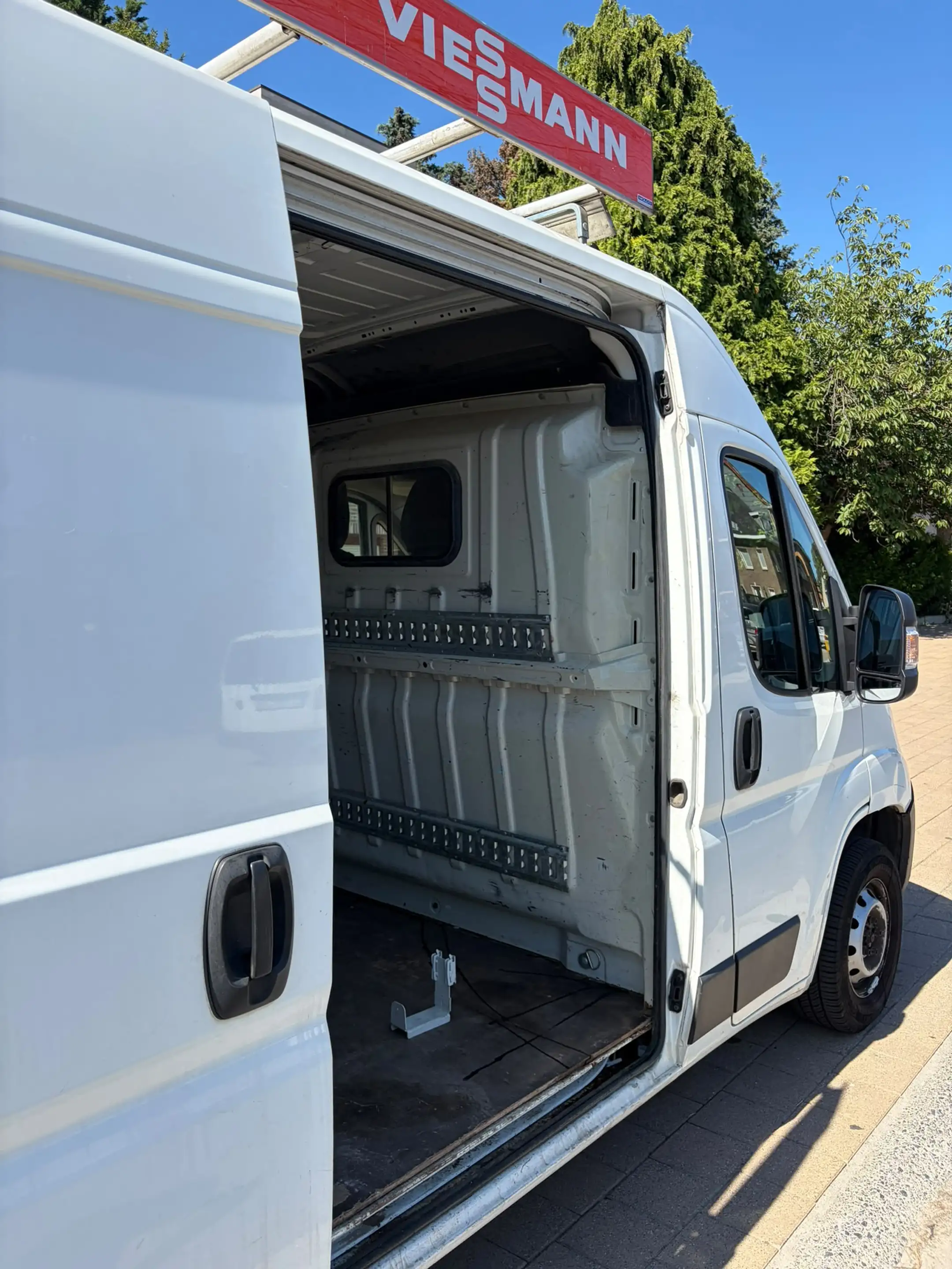 Peugeot Boxer Boxer 2.0 BlueHDi L2H2 Premium S/S — photo 15