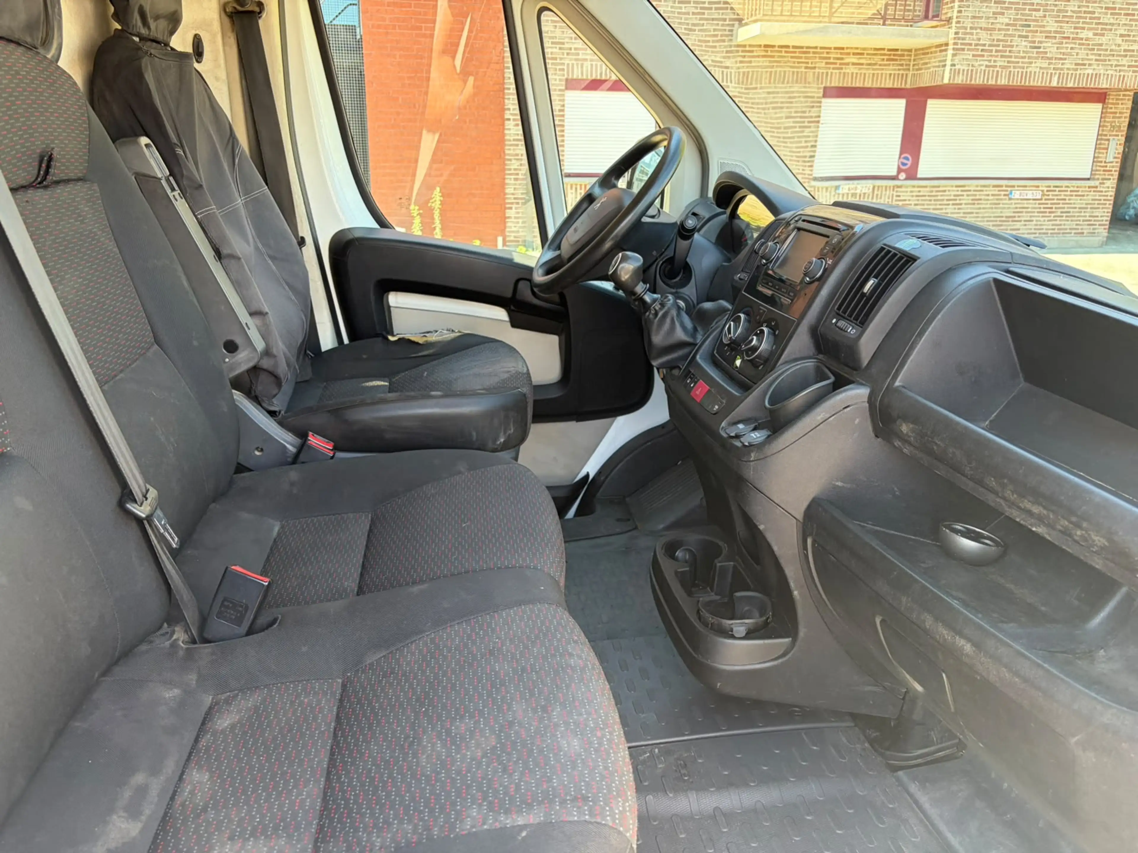 Peugeot Boxer Boxer 2.0 BlueHDi L2H2 Premium S/S — photo 8