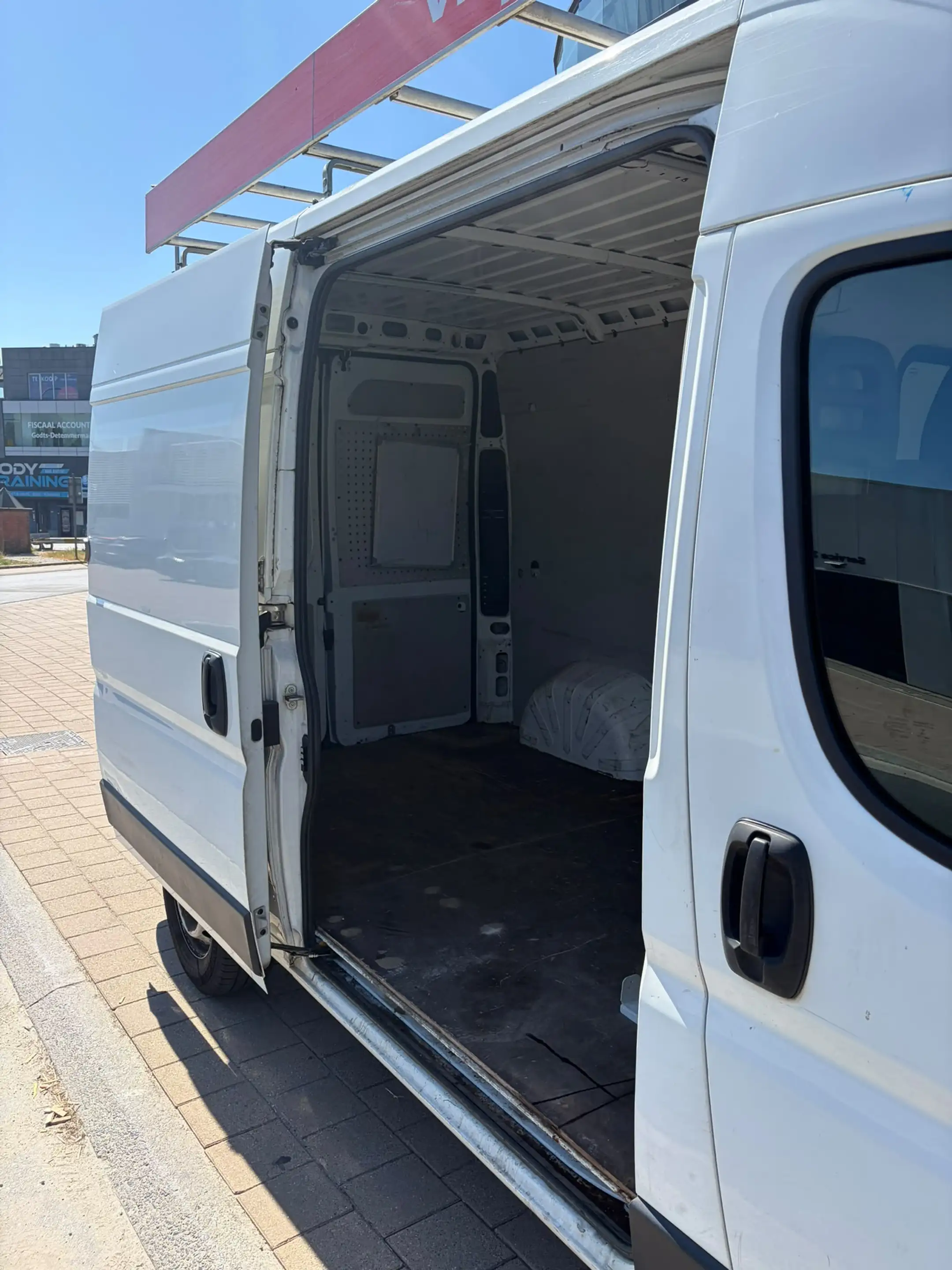 Peugeot Boxer Boxer 2.0 BlueHDi L2H2 Premium S/S — photo 14