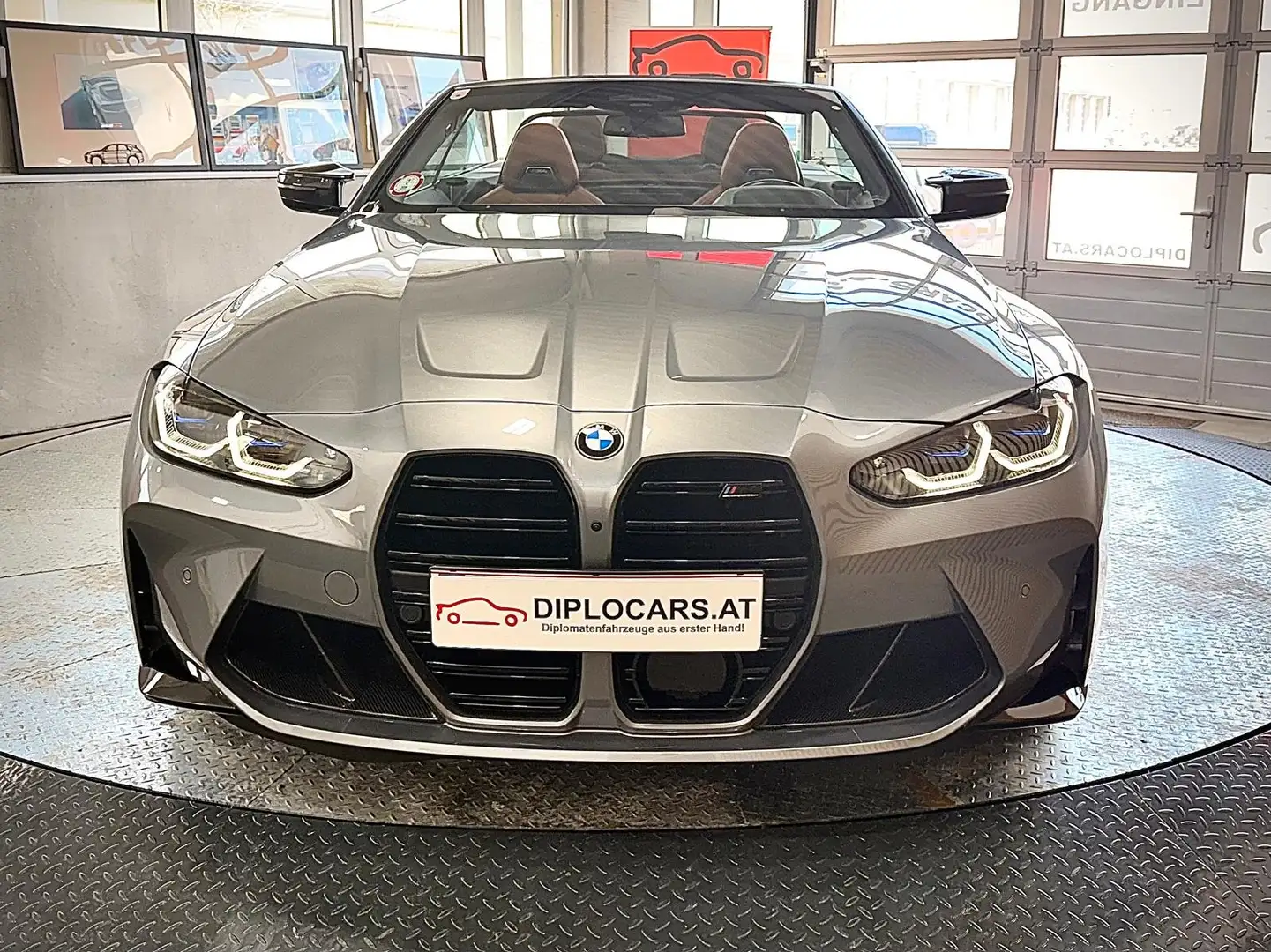 BMW M4 xDrive Competition M-Carbon Grau - 2