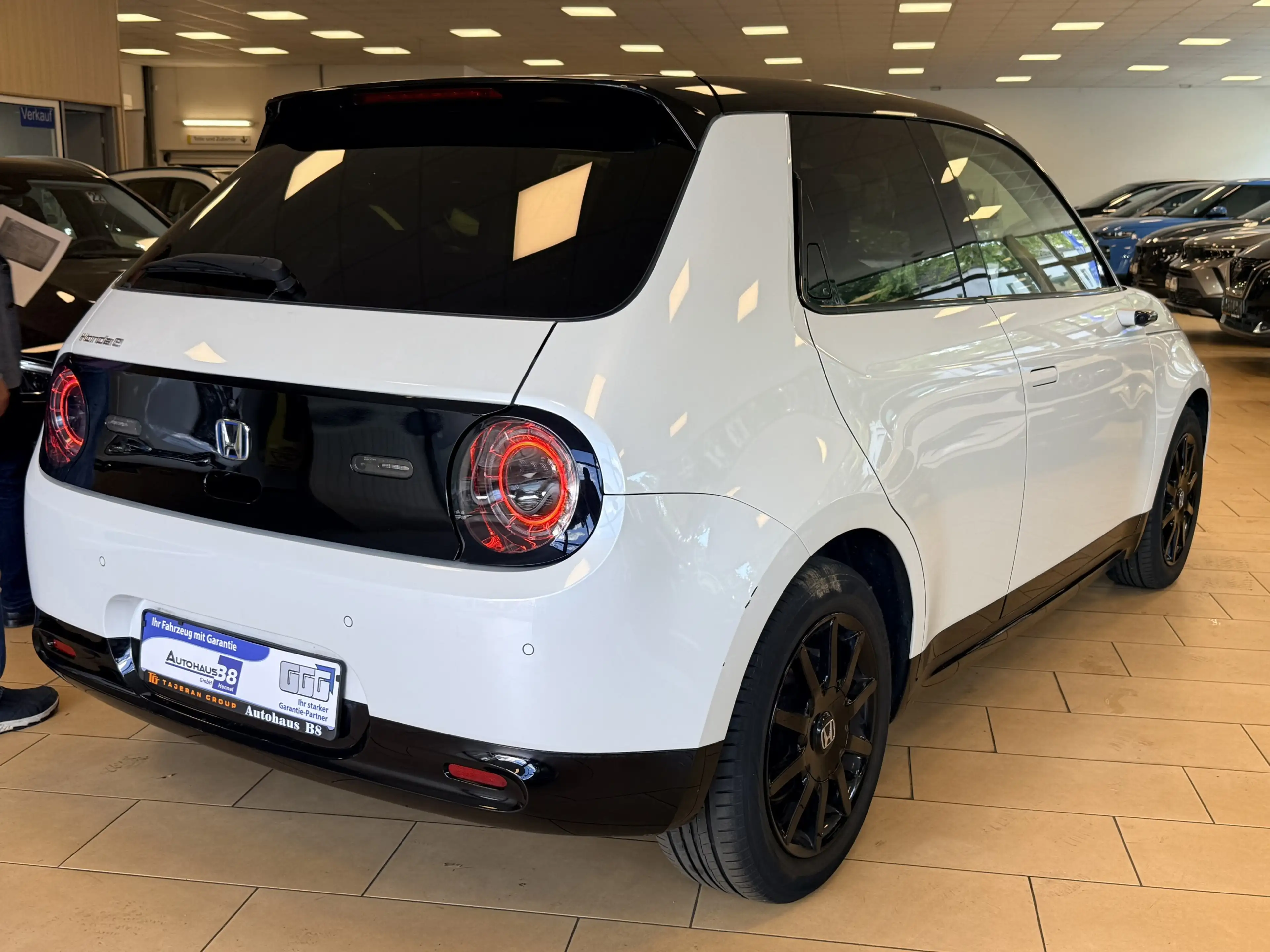 Honda e Pano*ACC*beifahrer Display*CAM*SHZ*ST-Heiz*LED — photo 4