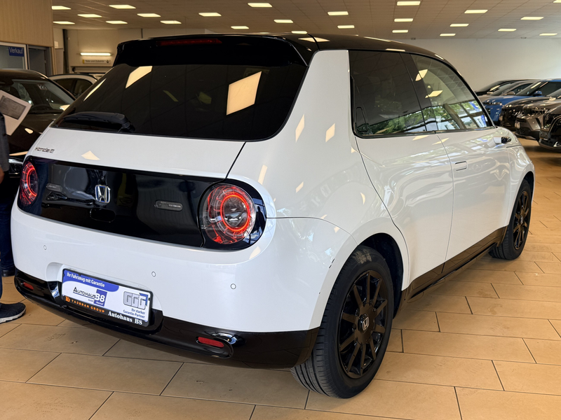 Honda e Pano*ACC*beifahrer Display*CAM*SHZ*ST-Heiz*LED — photo 4