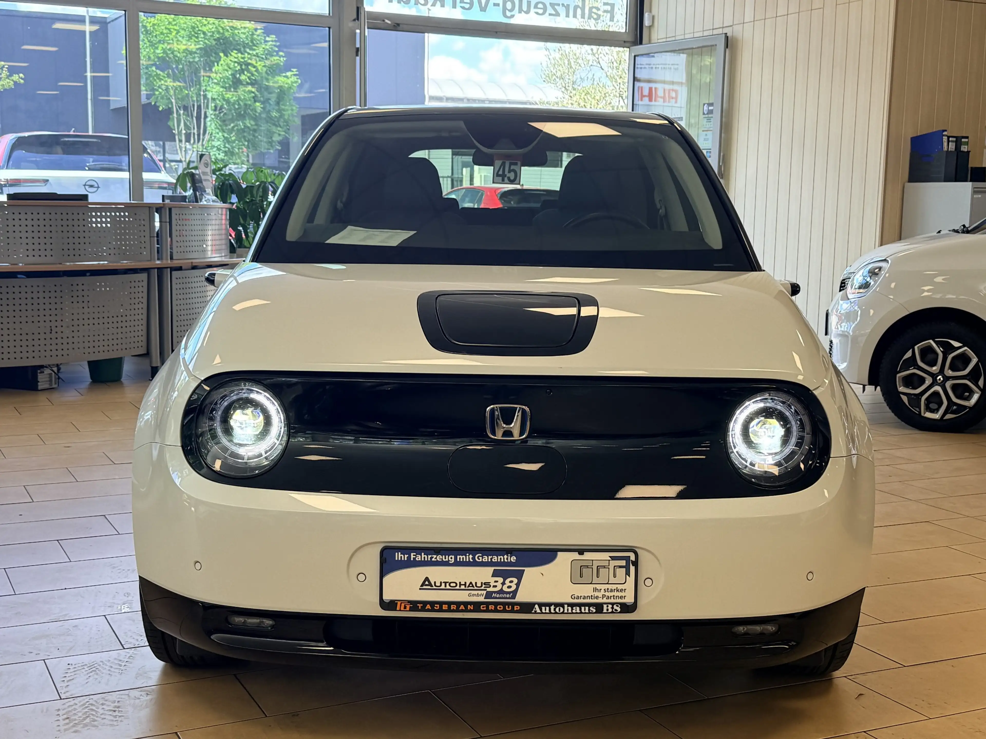 Honda e Pano*ACC*beifahrer Display*CAM*SHZ*ST-Heiz*LED — photo 2