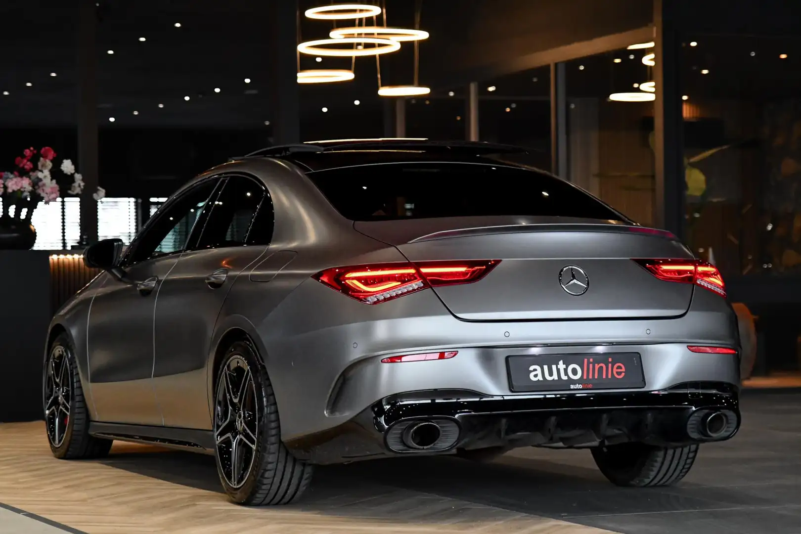 Mercedes-Benz CLA 35 AMG 4MATIC. Pano, Distro+, 360, Multibeam, Sfeer, Dode Gris - 2