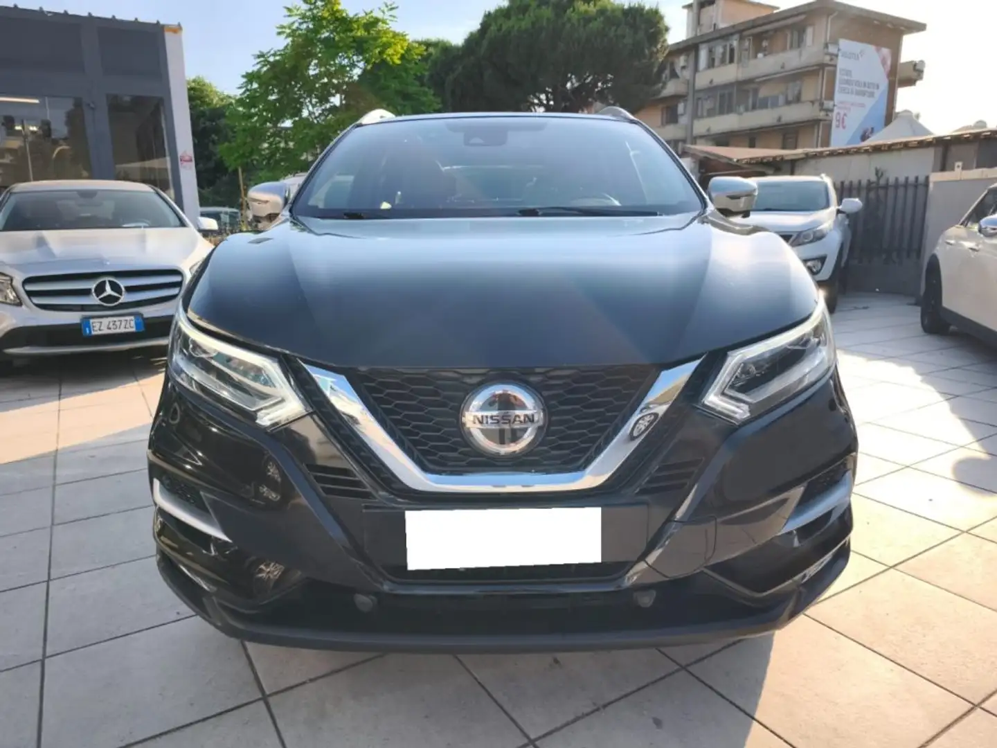 Nissan Qashqai 1.6 dCi Aut. X-Tronic Black Ed. Tetto Unico Propr. Nero - 2
