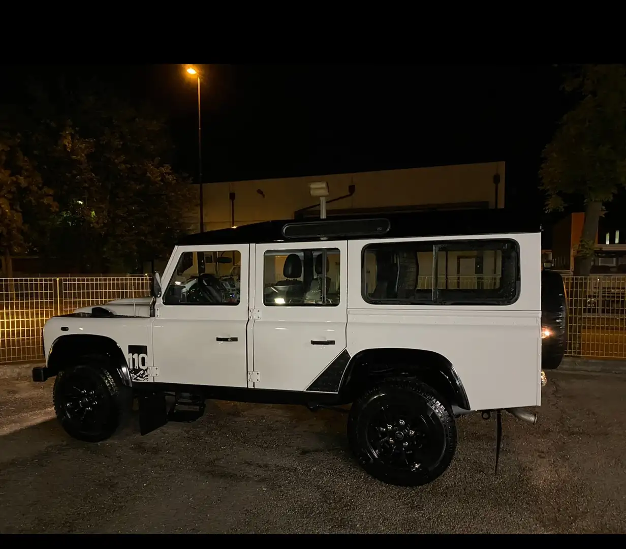 Land Rover Defender 110 2.2 td SW - 1