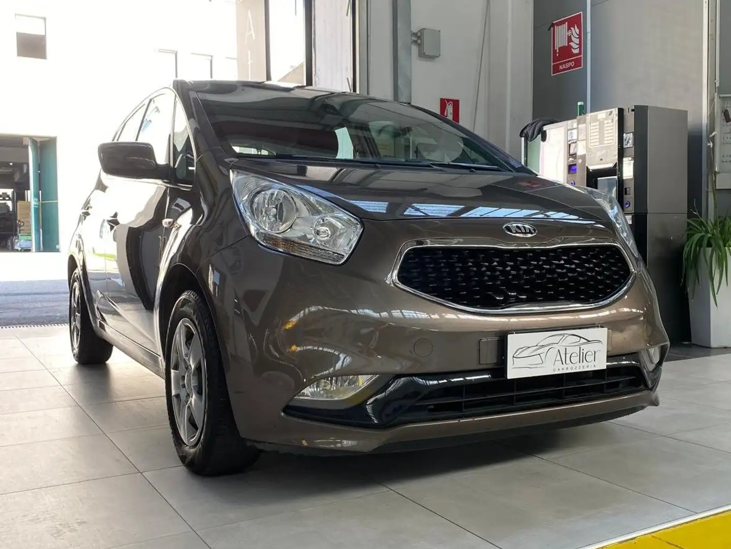 Kia Venga Venga 1.4 Cool Move Beige - 2