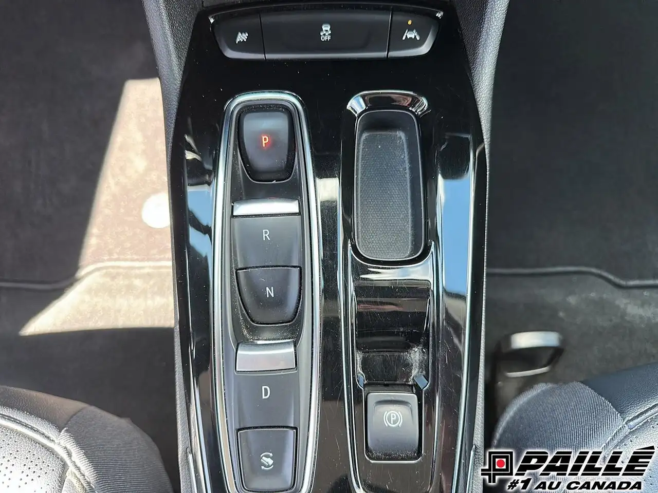 Chevrolet Bolt снимка Chevrolet Bolt