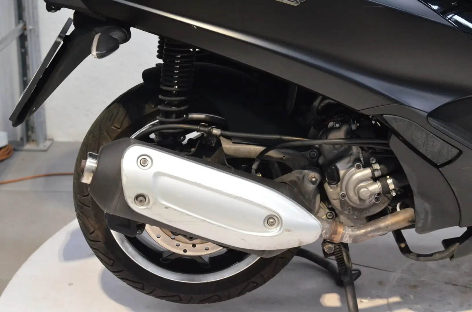 Piaggio MP3 LT 300 Sport i.e. 2015 - PATENTE B + BAULETTO Nero - 2