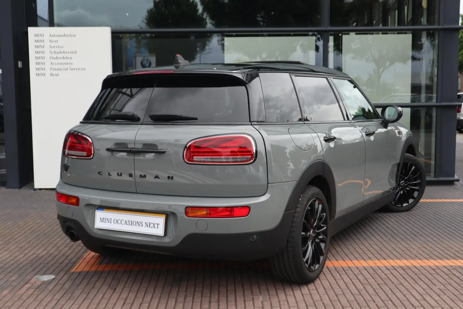 MINI Cooper Clubman | Glazen Panoramadak | Stuur- en stoelverwarming | Gris - 2