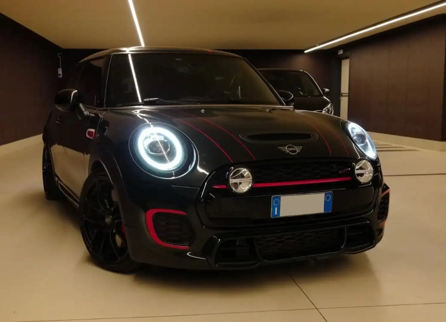 MINI John Cooper Works Coupe Schwarz - 1