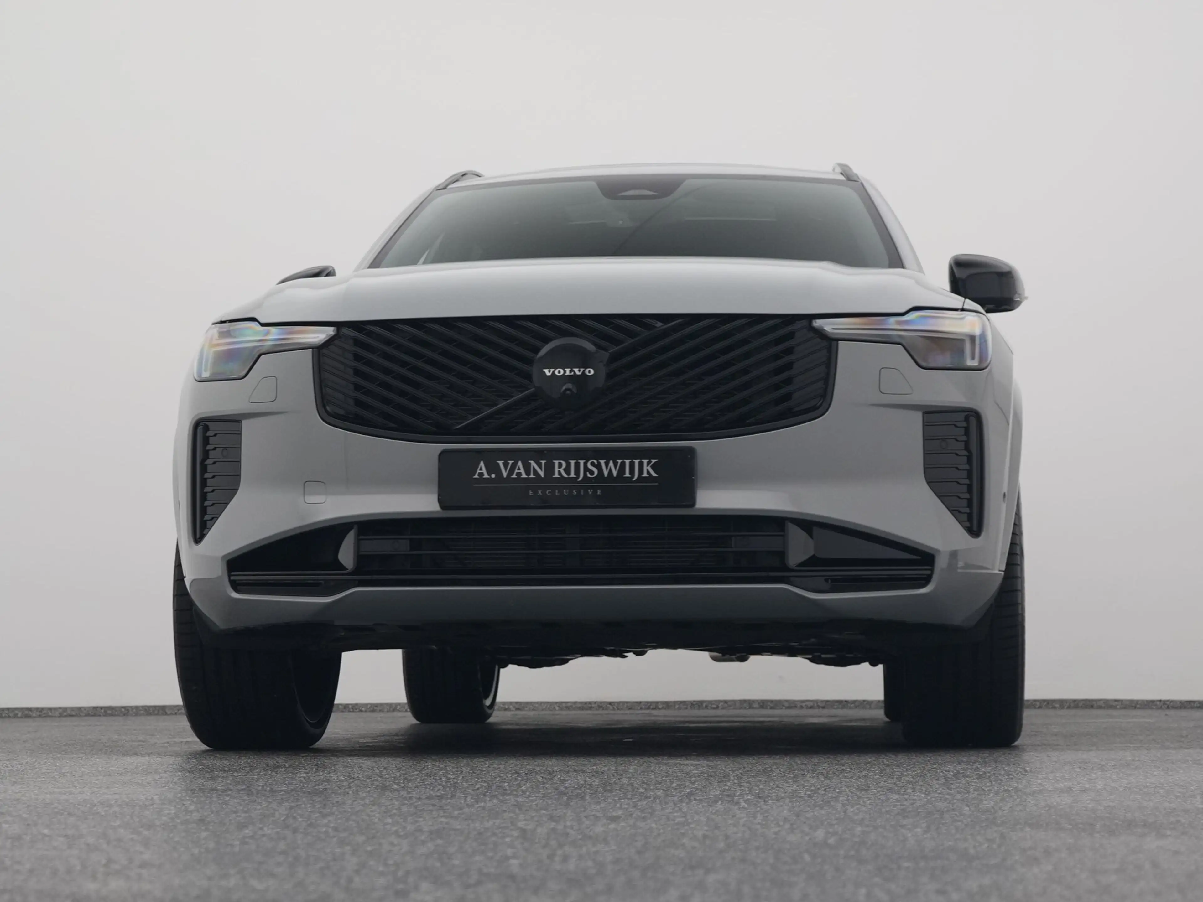 Volvo XC90 2.0 T8 Plug-in hybrid AWD Ultra Black Edition 7-Pe — photo 35