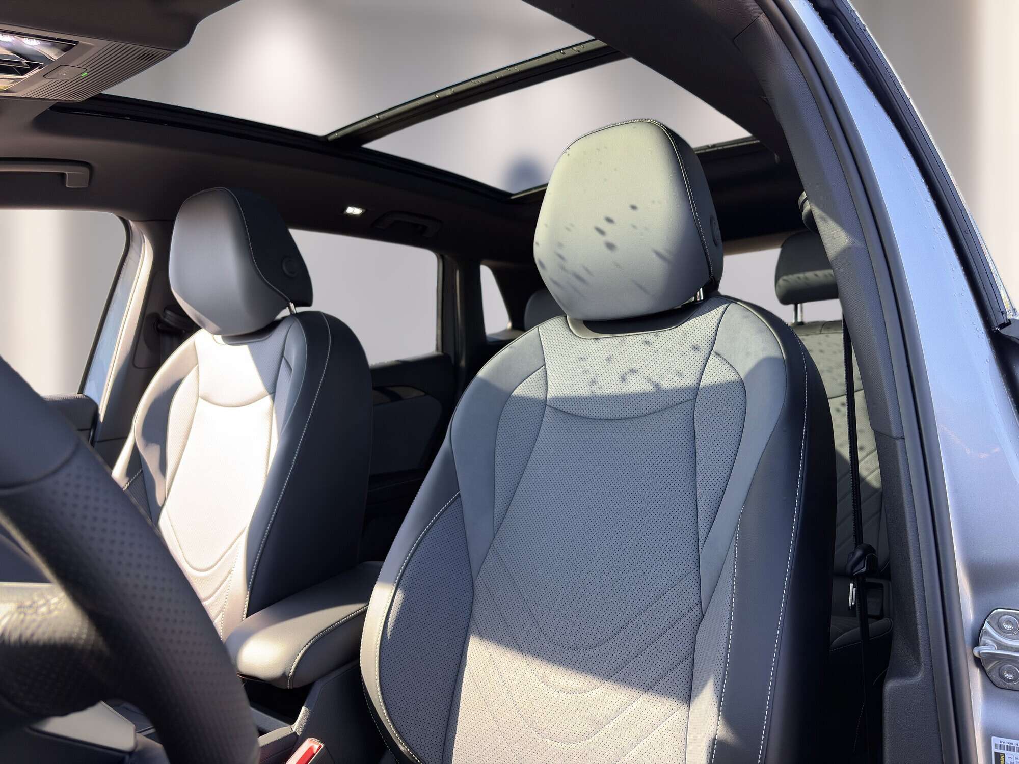 2026 Volkswagen Tiguan COMFORTLINE R-LINE ÉDITION NOIRE — снимка 4