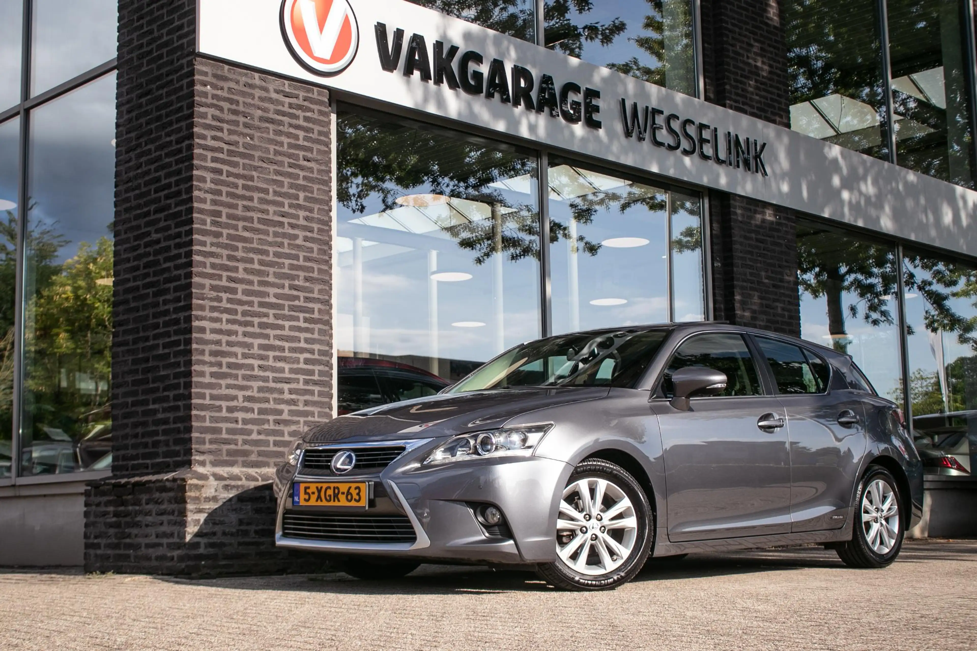 Lexus CT 200h Business Line — photo 12