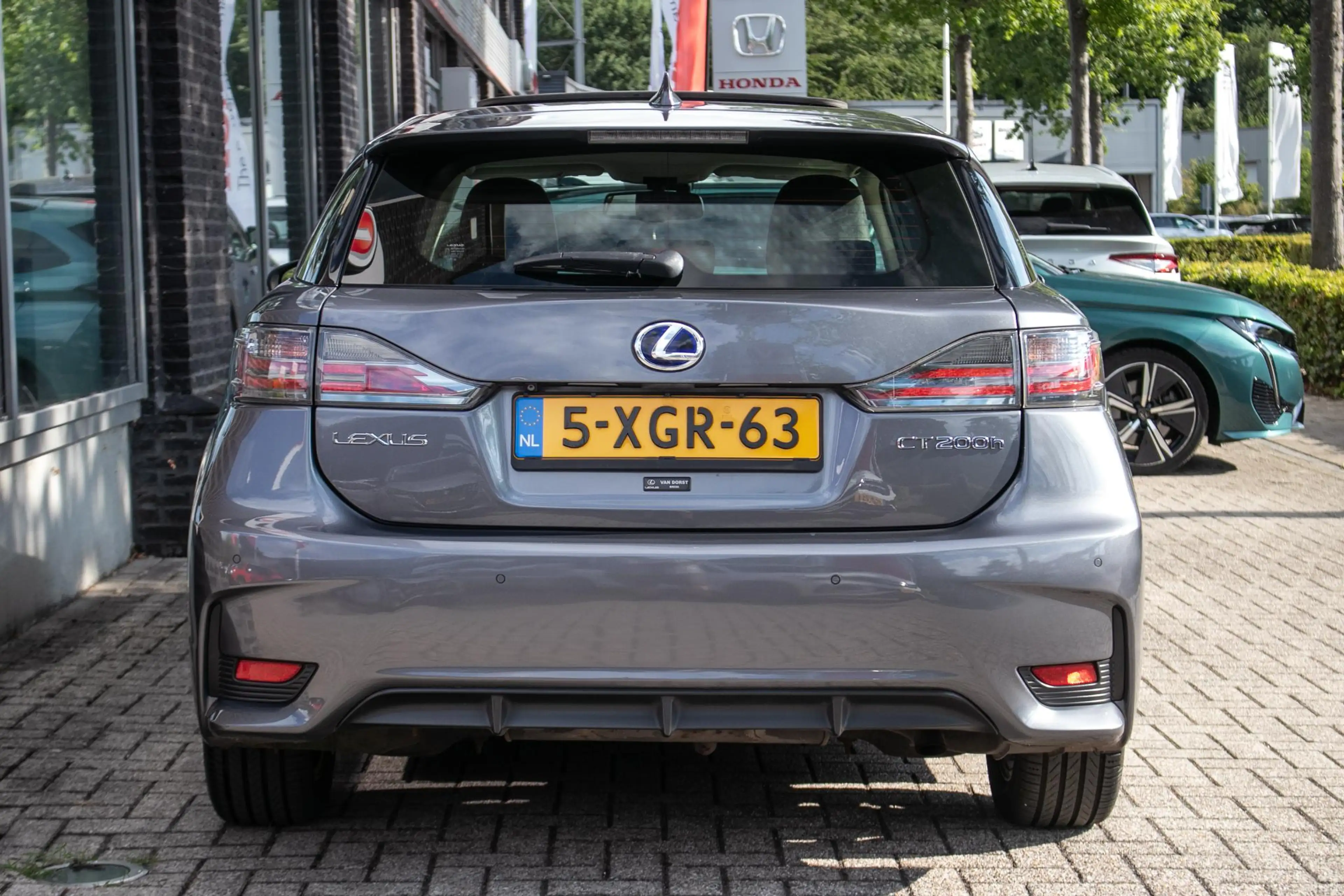 Lexus CT 200h Business Line — photo 10